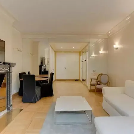3br Marais Aubriot Paris