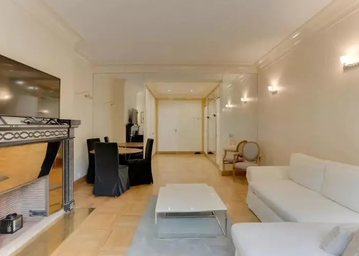 3br Marais Aubriot Paris
