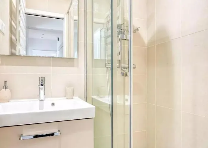3br Marais Aubriot Apartment *
